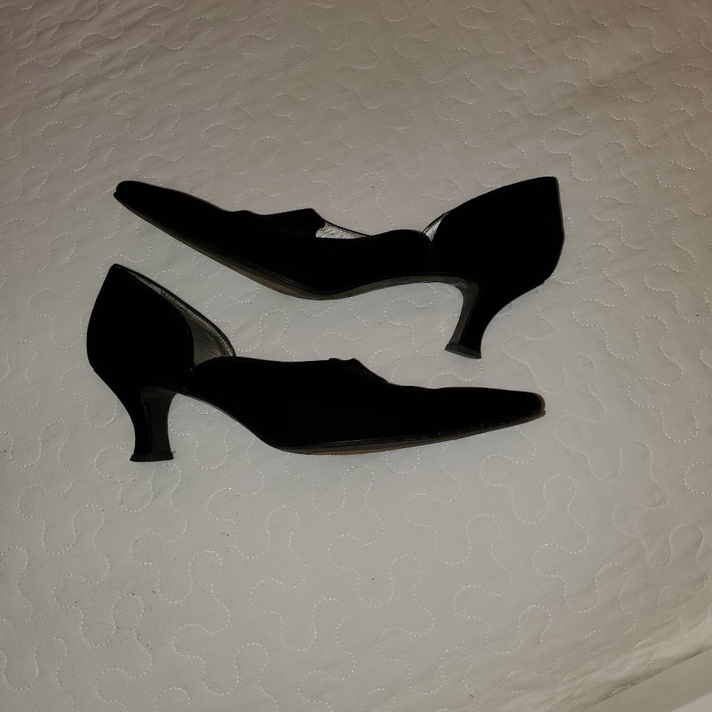 VINTAGE BLACK SUEDE POINTED TOE SHOES